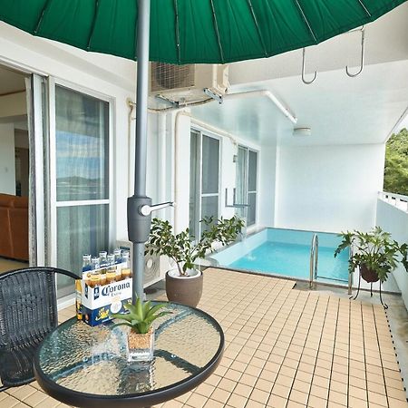 Freedomhillsフリーダムヒルズa棟 Apartment Tomigusuku Ngoại thất bức ảnh