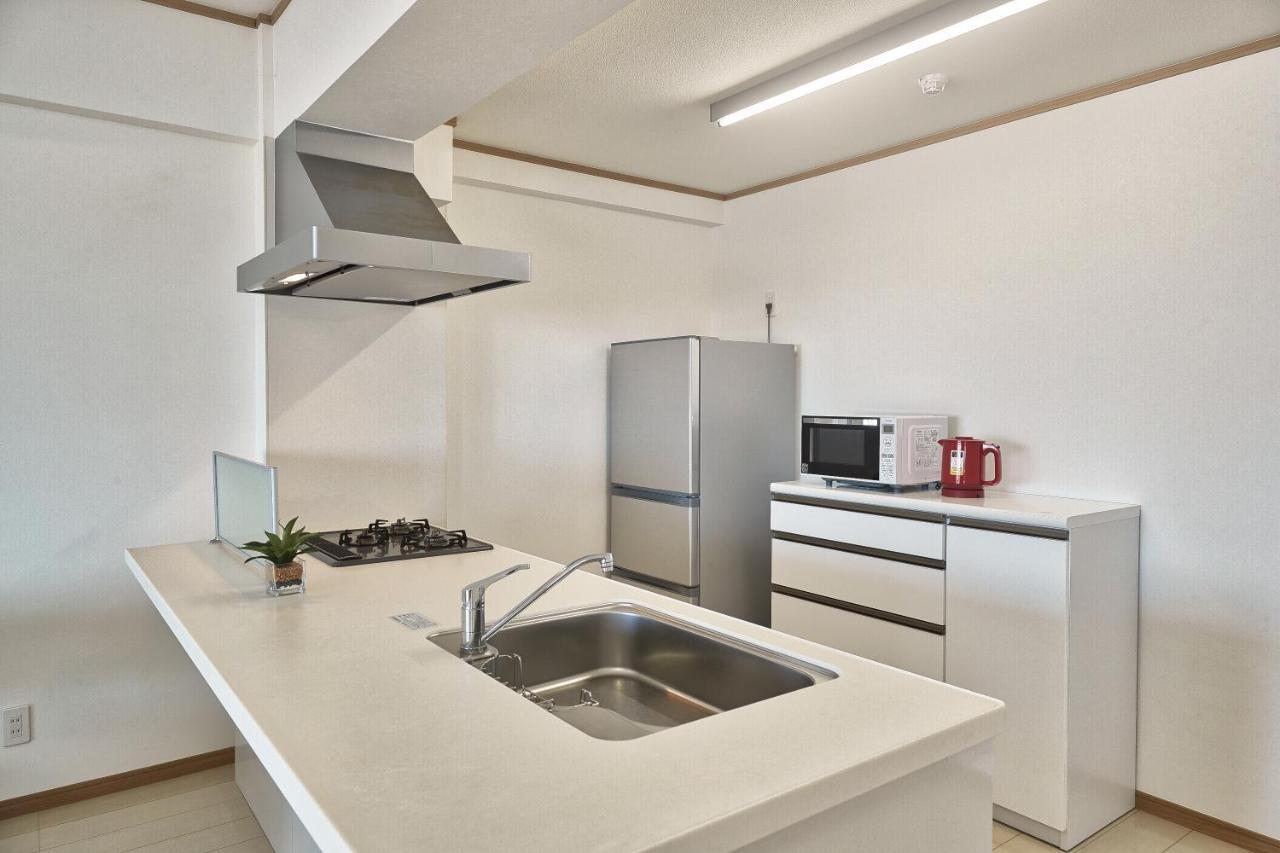 Freedomhillsフリーダムヒルズa棟 Apartment Tomigusuku Ngoại thất bức ảnh